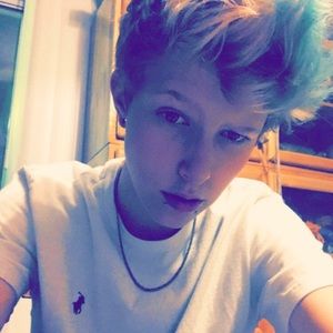 Meet your Posher, Karis